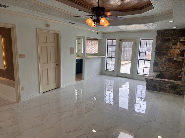 532 Evergreen Drive, Hurst, TX 76054