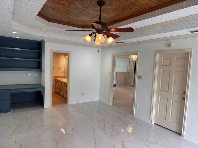 532 Evergreen Drive, Hurst, TX 76054