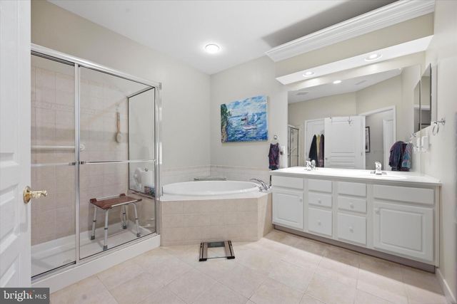 6101 LILAC CT, Upper Gwynedd, PA 19446