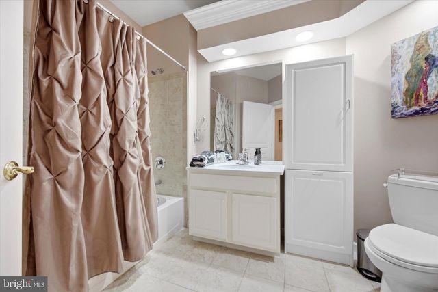 6101 LILAC CT, Upper Gwynedd, PA 19446