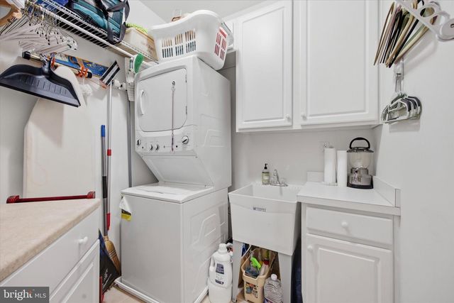 6101 LILAC CT, Upper Gwynedd, PA 19446