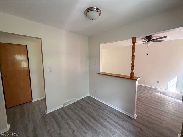 2821 Tod Avenue NW, Warren, OH 44484