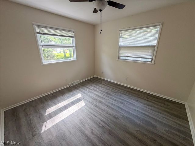 2821 Tod Avenue NW, Warren, OH 44484