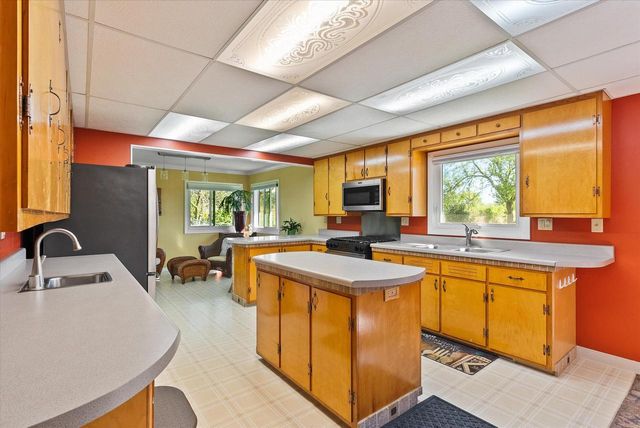 6735 38th STREET, Kenosha, WI 53144