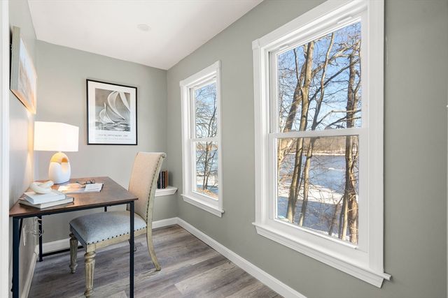 25 River Rd, Merrimac, MA 01860