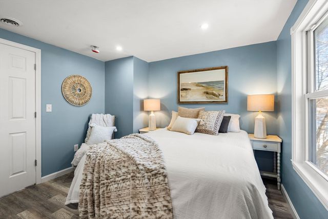 25 River Rd, Merrimac, MA 01860