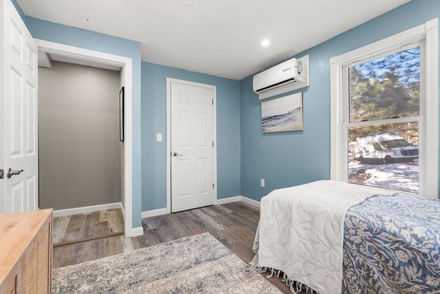 25 River Rd, Merrimac, MA 01860