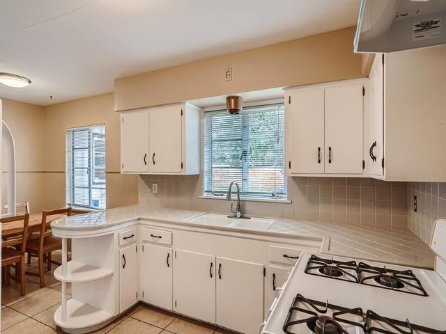 1110 Southwood RD, Austin, TX 78704