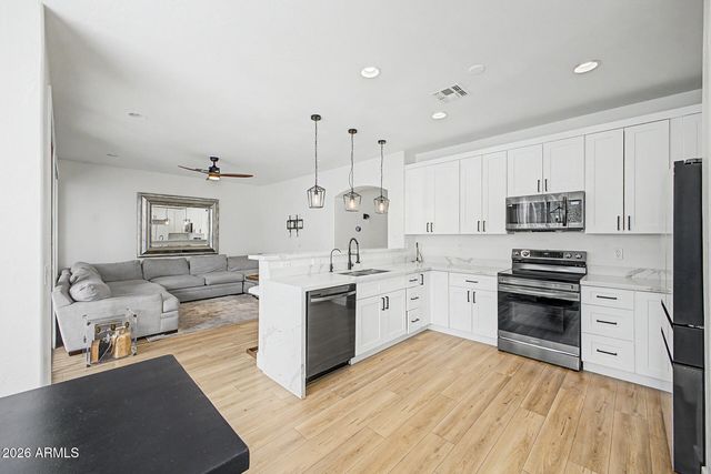 2707 W LAMAR Road, Phoenix, AZ 85017