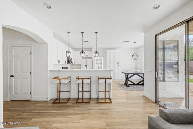 2707 W LAMAR Road, Phoenix, AZ 85017