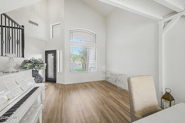 2707 W LAMAR Road, Phoenix, AZ 85017