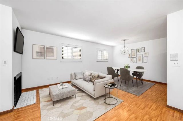 4000 W Victory Boulevard 204, Burbank, CA 91505