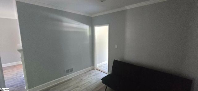 10 Glenwood Lane, Greenville, SC 29605