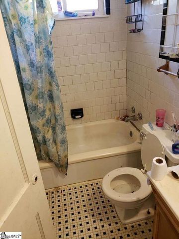 10 Glenwood Lane, Greenville, SC 29605