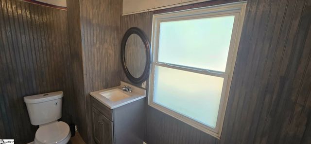 10 Glenwood Lane, Greenville, SC 29605