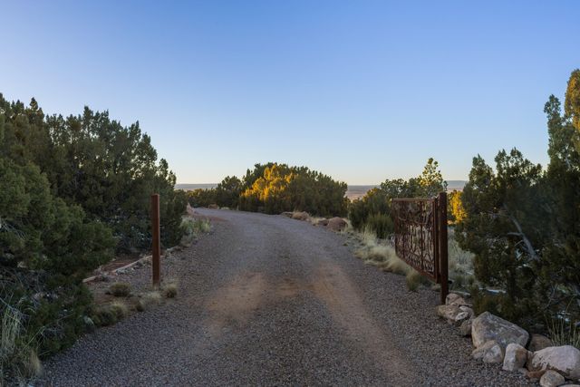 41 La Puerta Trail, Placitas, NM 87043