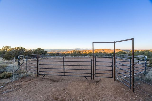 41 La Puerta Trail, Placitas, NM 87043