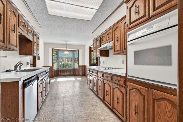 3406 Old Oaks Lane, Fort Smith, AR 72903