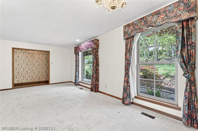 3406 Old Oaks Lane, Fort Smith, AR 72903