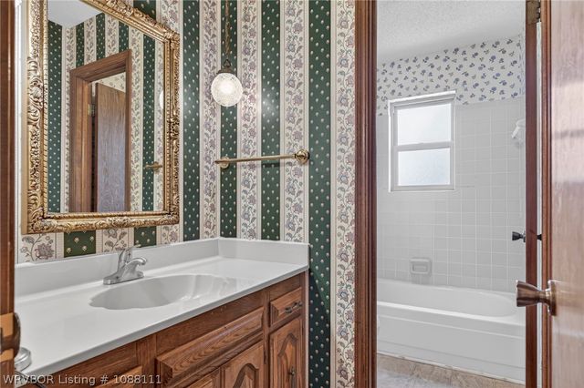 3406 Old Oaks Lane, Fort Smith, AR 72903