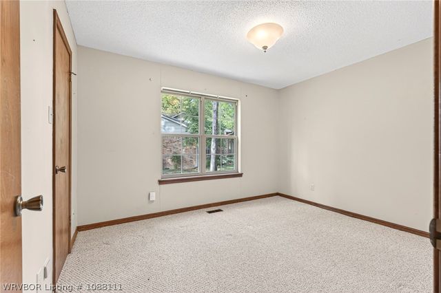 3406 Old Oaks Lane, Fort Smith, AR 72903