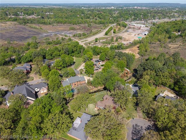 3406 Old Oaks Lane, Fort Smith, AR 72903