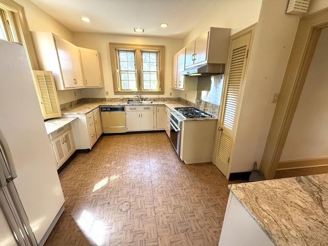 1703 Fairway Drive, Lexington, KY 40502