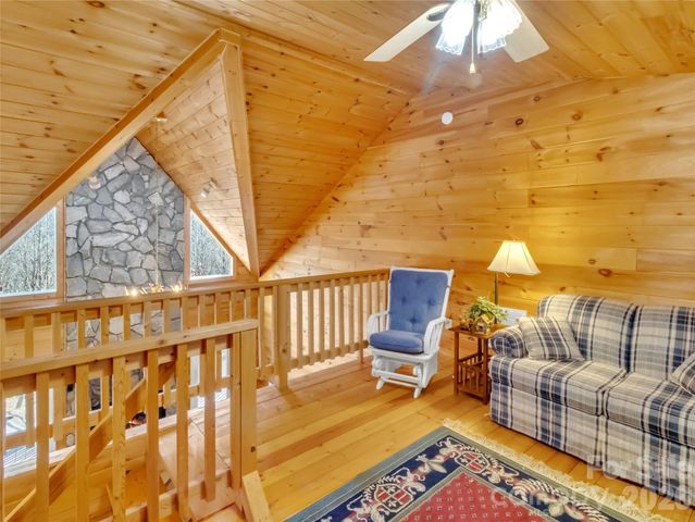 30 Edgewater Lane, Maggie Valley, NC 8751