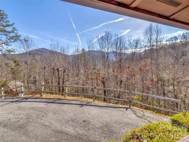 30 Edgewater Lane, Maggie Valley, NC 8751