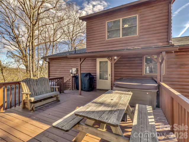 30 Edgewater Lane, Maggie Valley, NC 8751