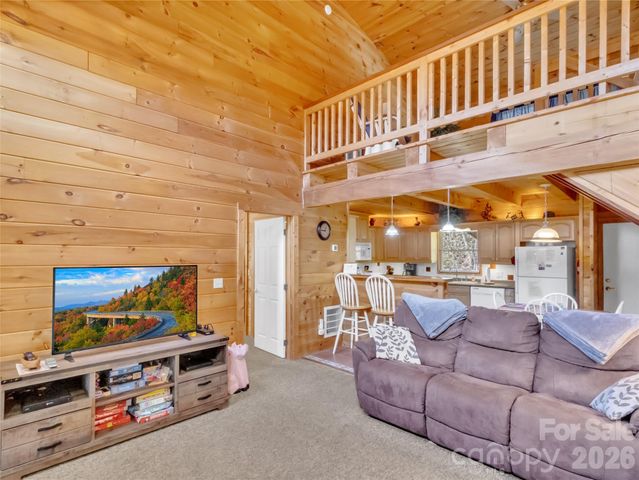 30 Edgewater Lane, Maggie Valley, NC 8751