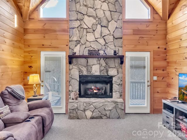 30 Edgewater Lane, Maggie Valley, NC 8751