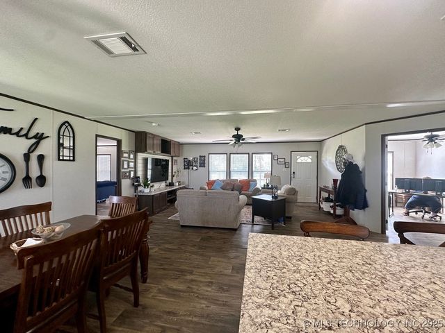 11814 Taylor Island View Road, Kingston, OK 73439