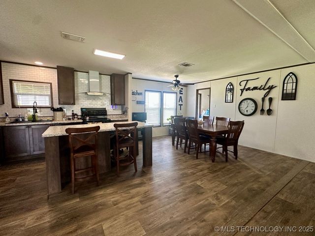 11814 Taylor Island View Road, Kingston, OK 73439