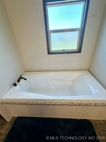 11814 Taylor Island View Road, Kingston, OK 73439