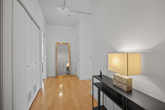 860 W Blackhawk Street 1702, Chicago, IL 60642