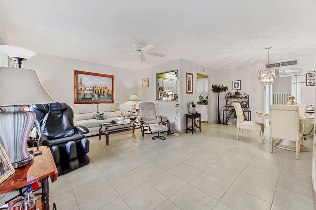 195 Waterford I, Delray Beach, FL 33446