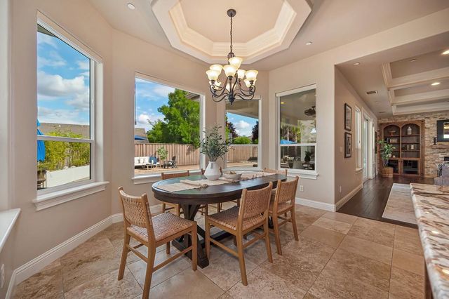 640 Russell Dr, Folsom, CA 95630
