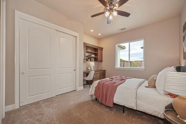 640 Russell Dr, Folsom, CA 95630
