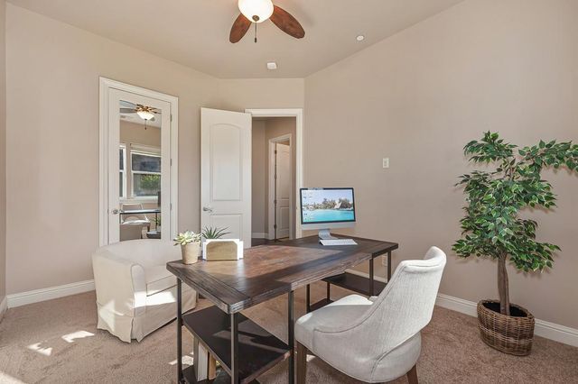 640 Russell Dr, Folsom, CA 95630