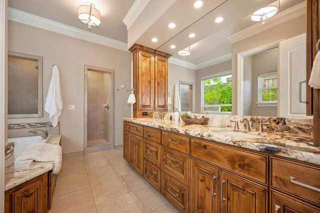 640 Russell Dr, Folsom, CA 95630
