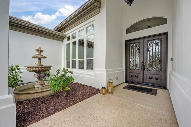 640 Russell Dr, Folsom, CA 95630