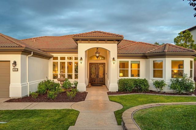 640 Russell Dr, Folsom, CA 95630