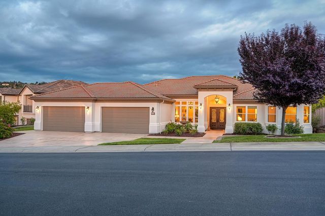 640 Russell Dr, Folsom, CA 95630