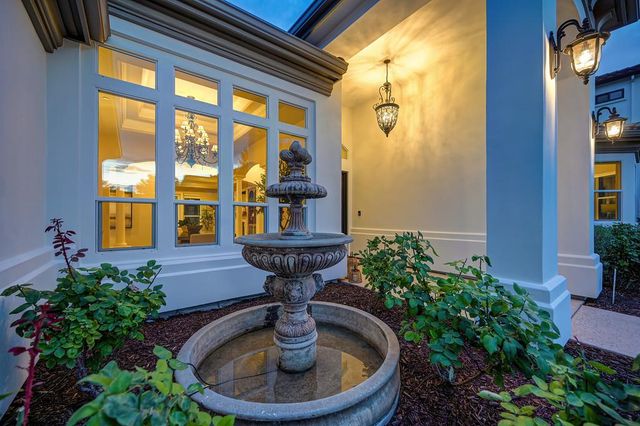 640 Russell Dr, Folsom, CA 95630