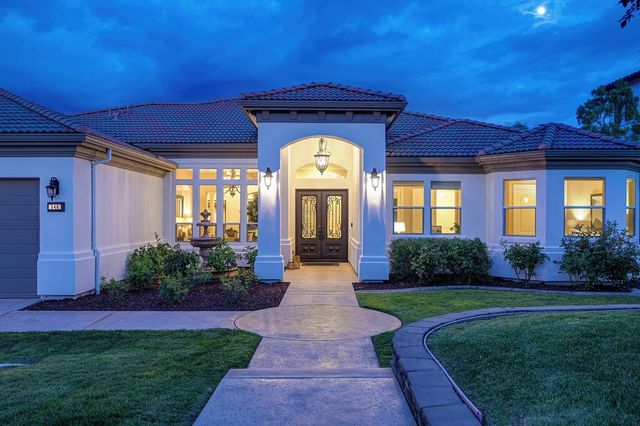 640 Russell Dr, Folsom, CA 95630