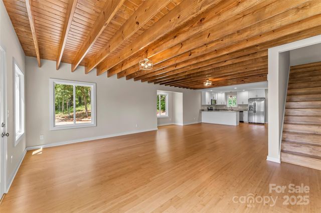 65 Moore Avenue, Asheville, NC 28806