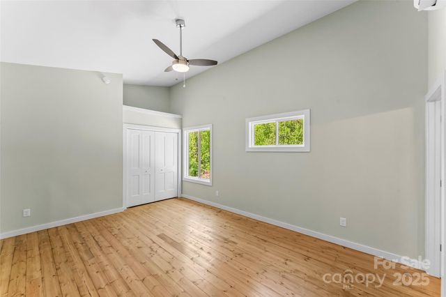 65 Moore Avenue, Asheville, NC 28806