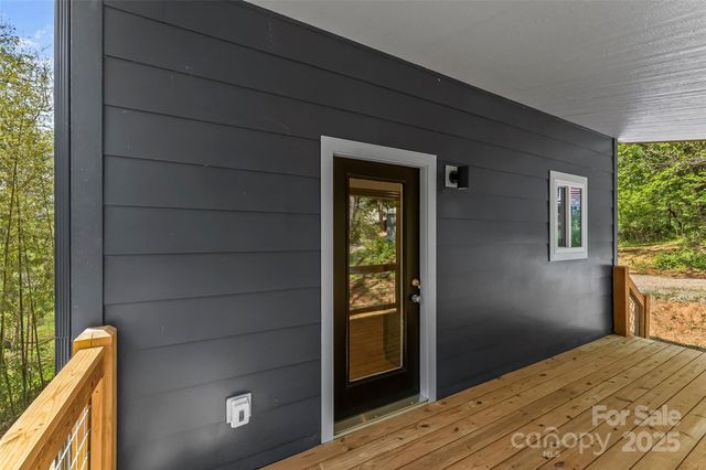 65 Moore Avenue, Asheville, NC 28806