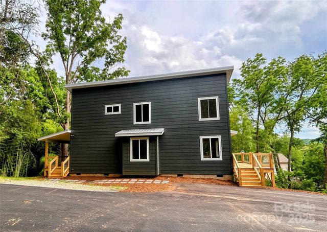 65 Moore Avenue, Asheville, NC 28806